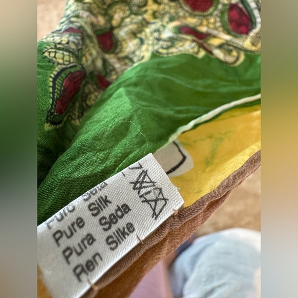 Candice Held Vintage Scarf Dress - Picture 6 of 11